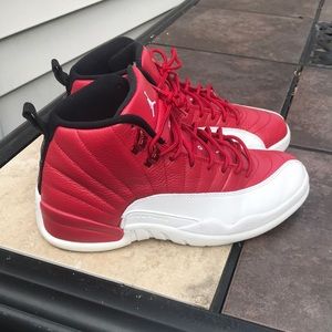 Jordan 12 gym red